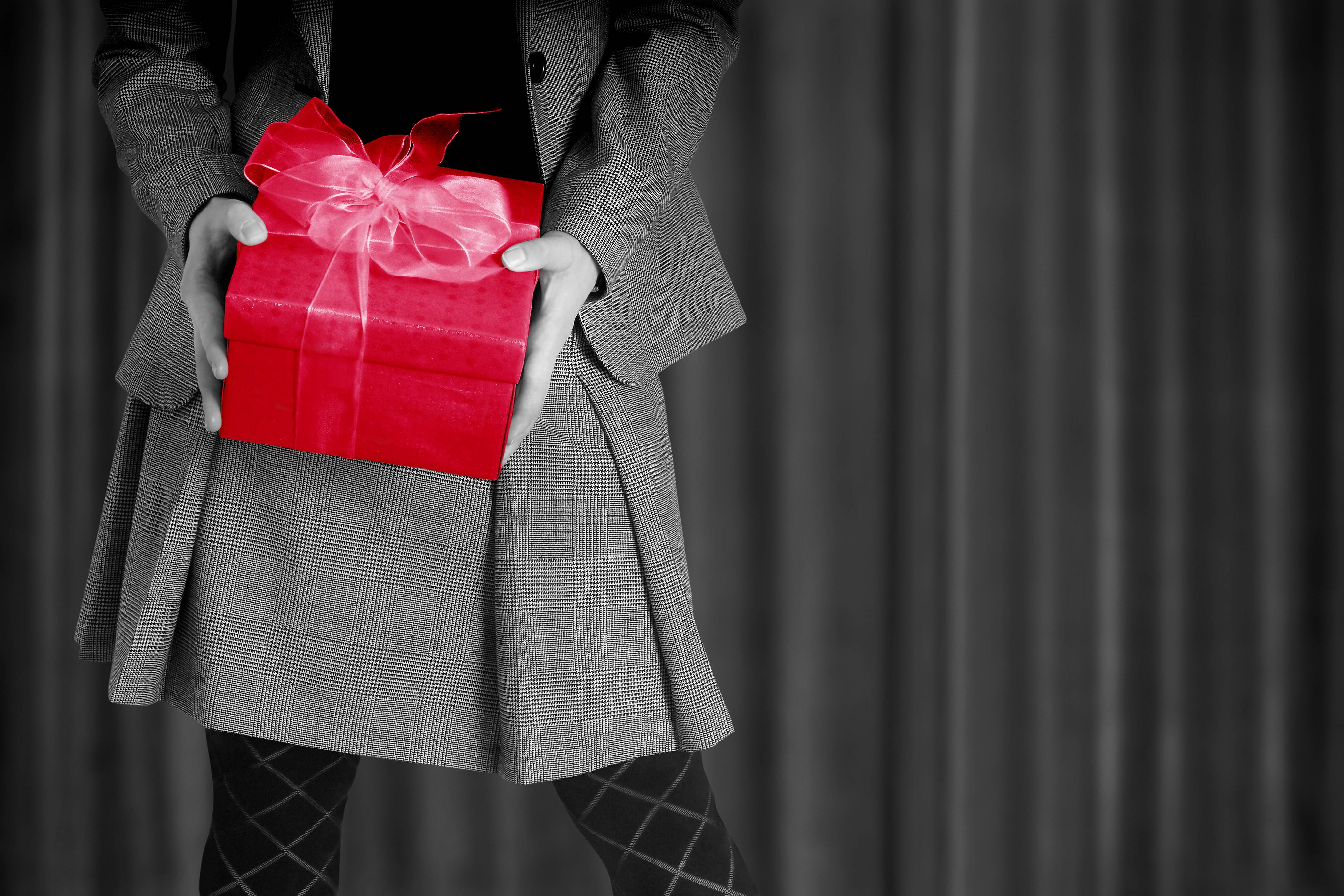 girl with present
