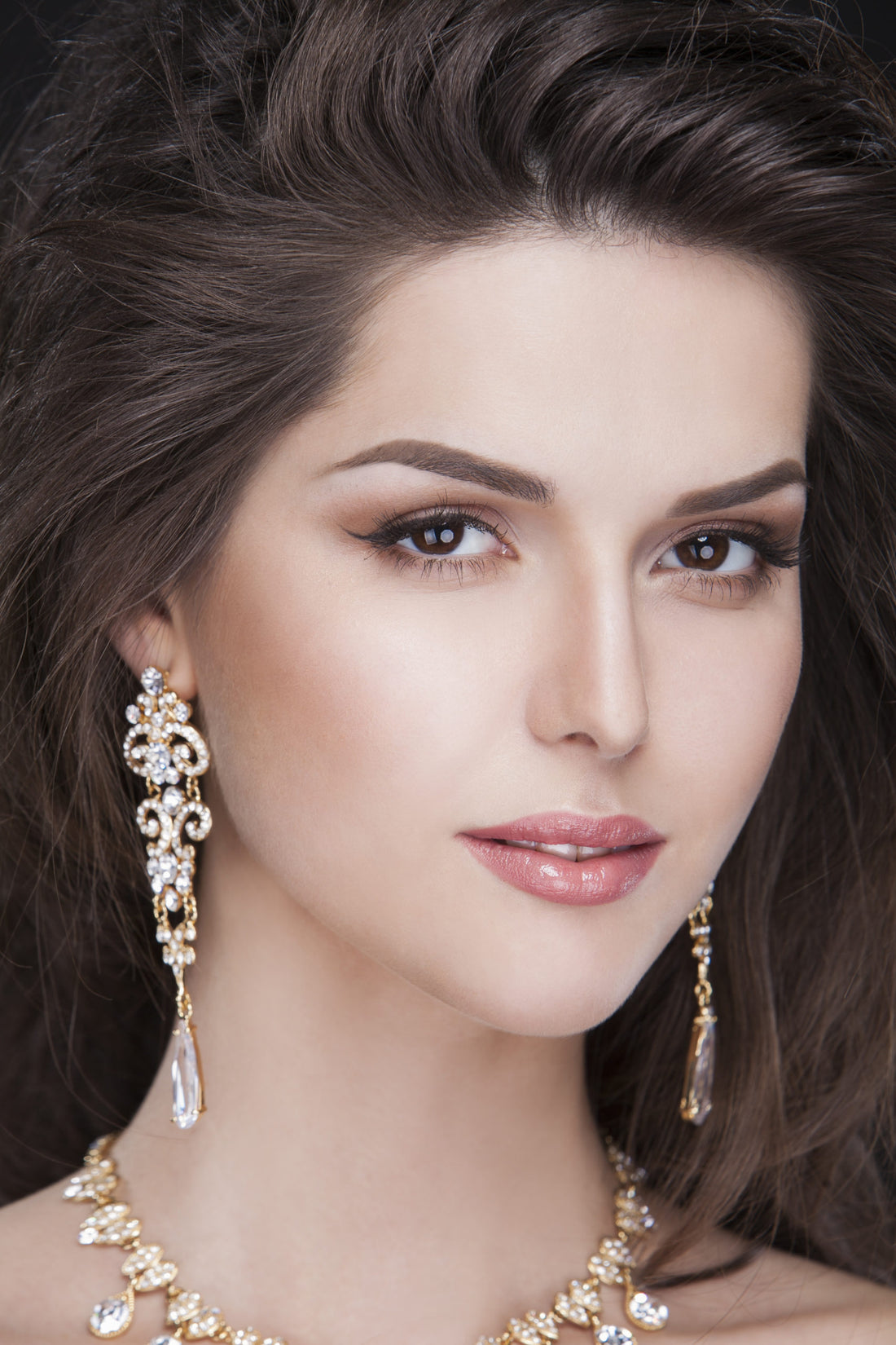 Old World Charm With Vintage Elegance